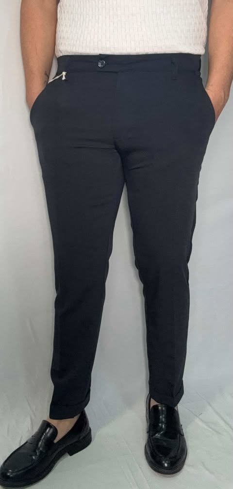 PANTALONE CLASSICO CON ELASTICO DIETRO